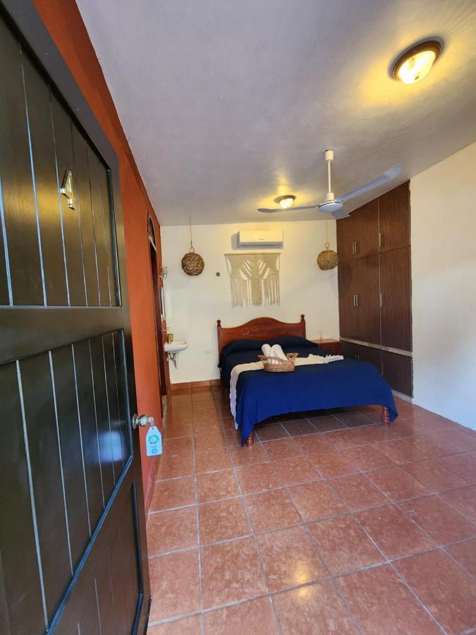 Hotel Maya Antes Navieros Бакалар Екстериор снимка